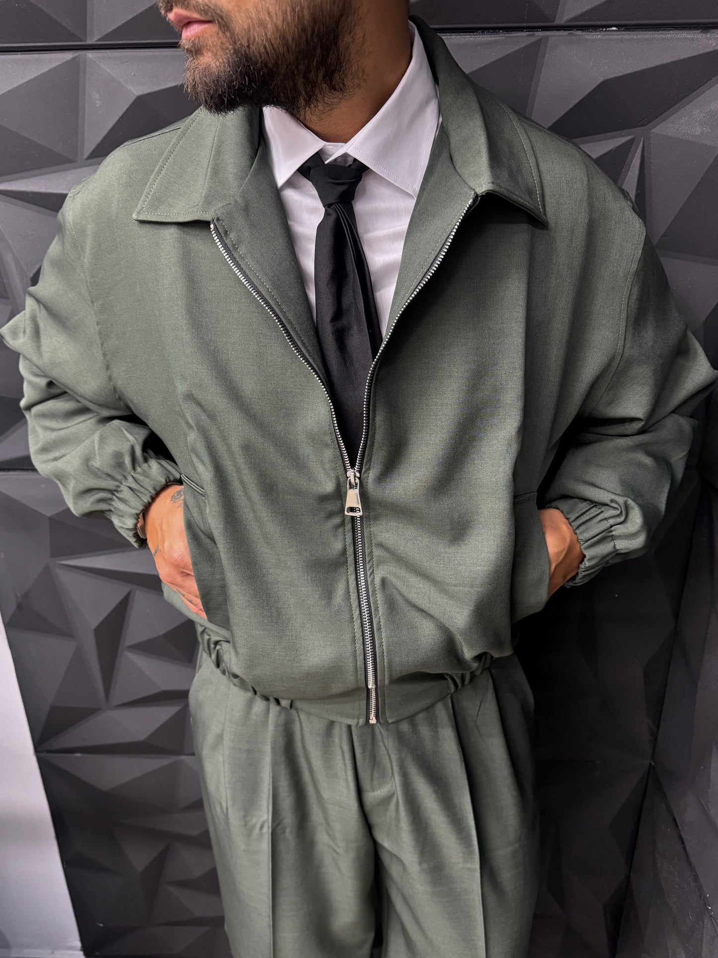 Set AVIATOR