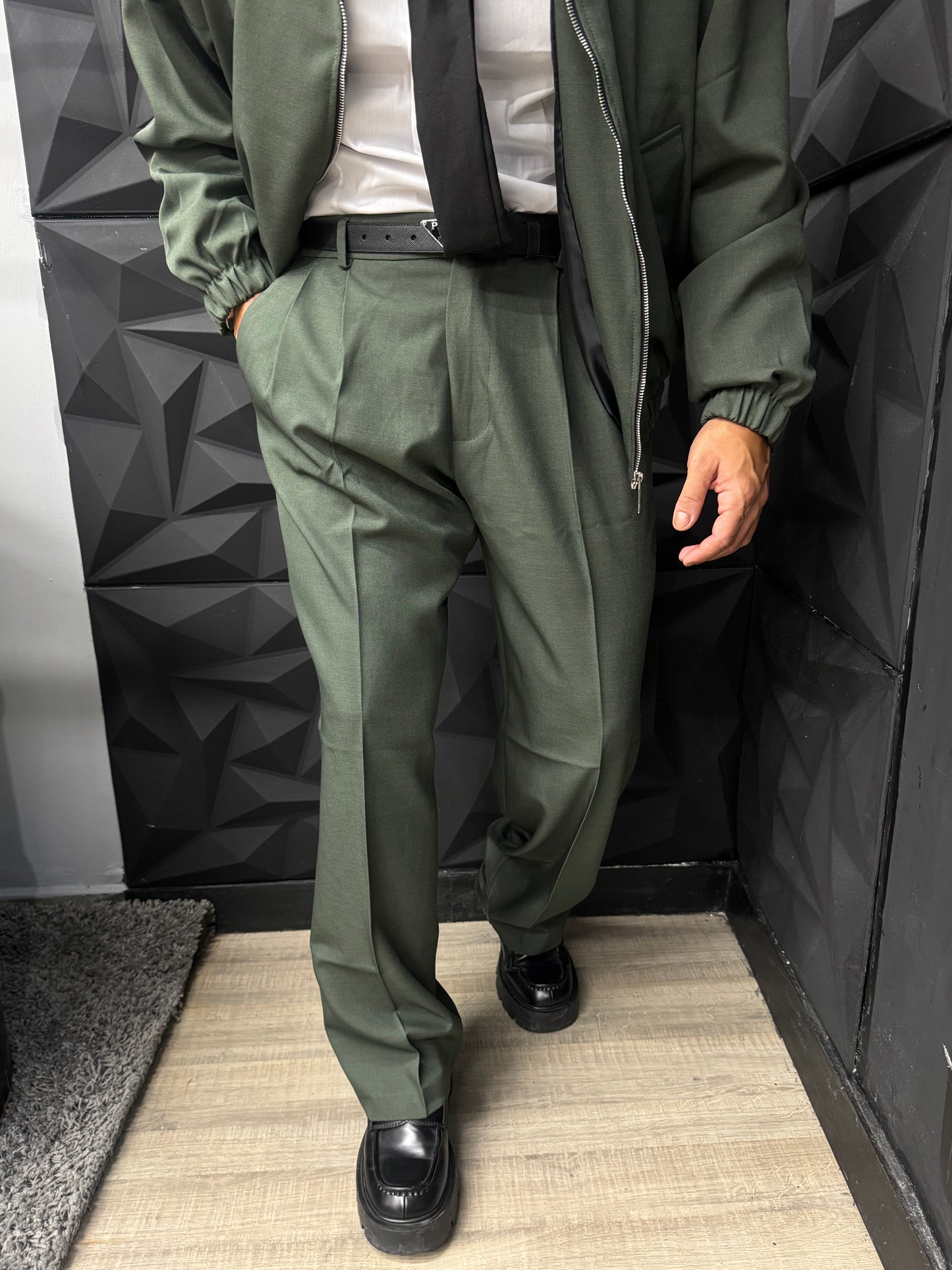 Set AVIATOR